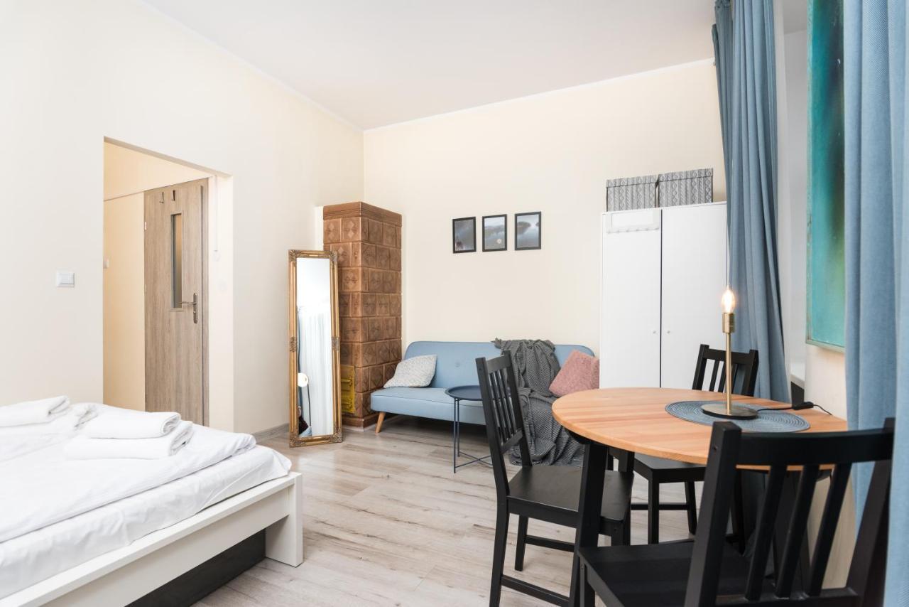 Bosacka X 1' Main Train & Bus Station - By Upstairs Appartement Krakau